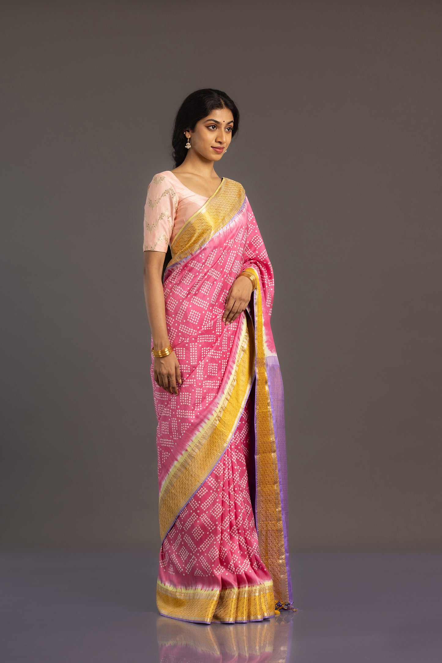 Aadhavi