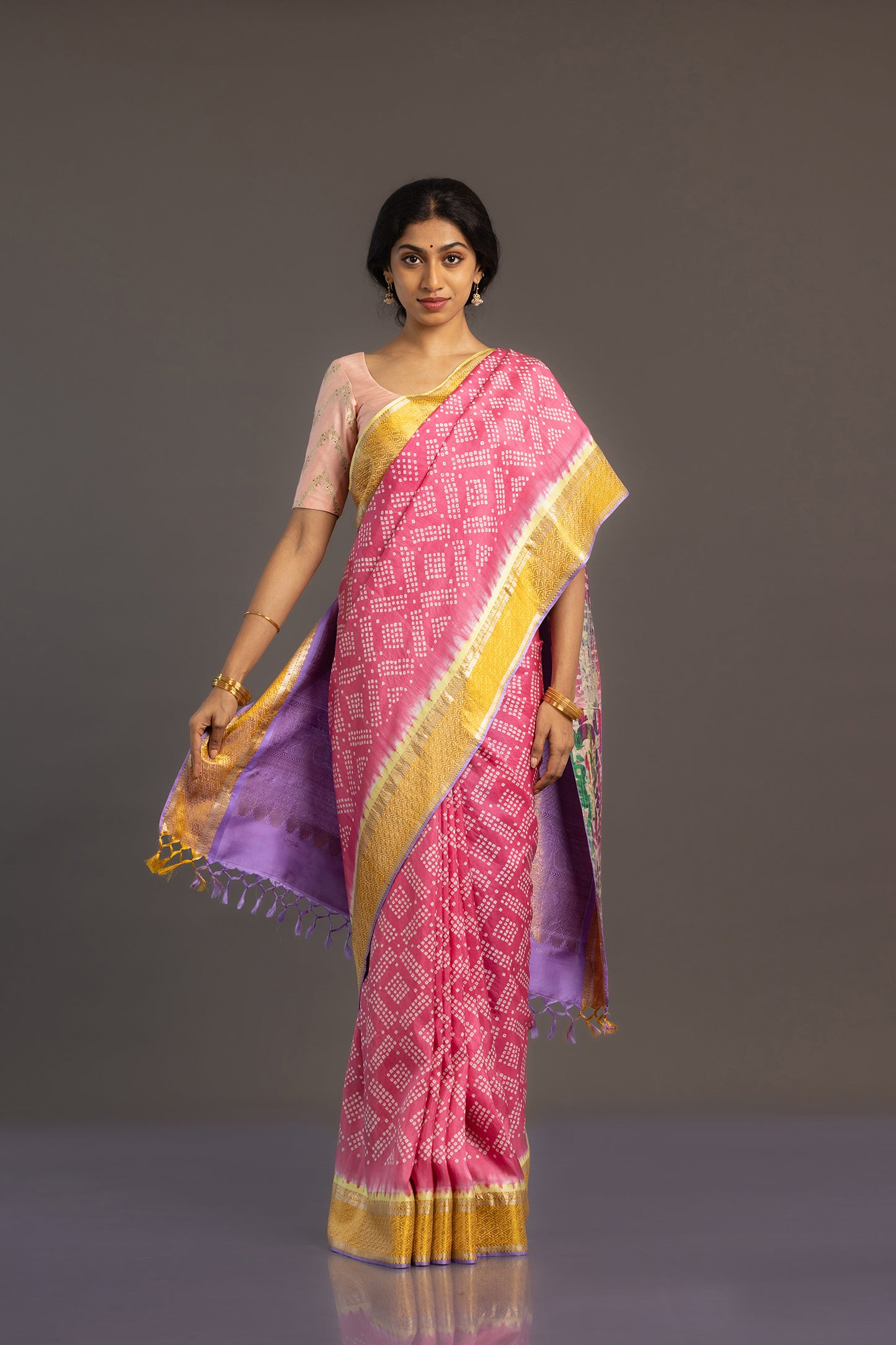 Aadhavi