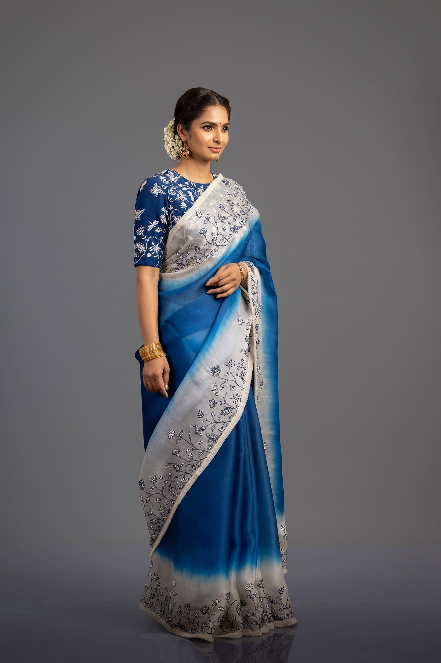 Avya