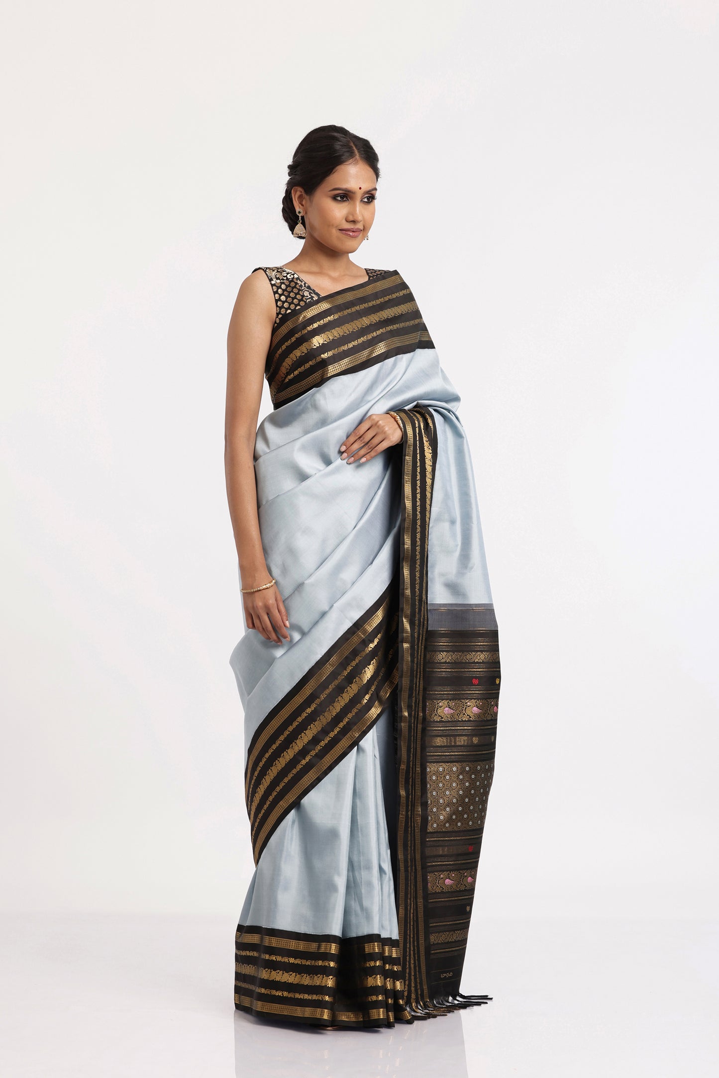 Avya