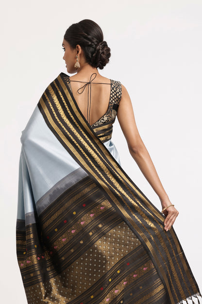Avya