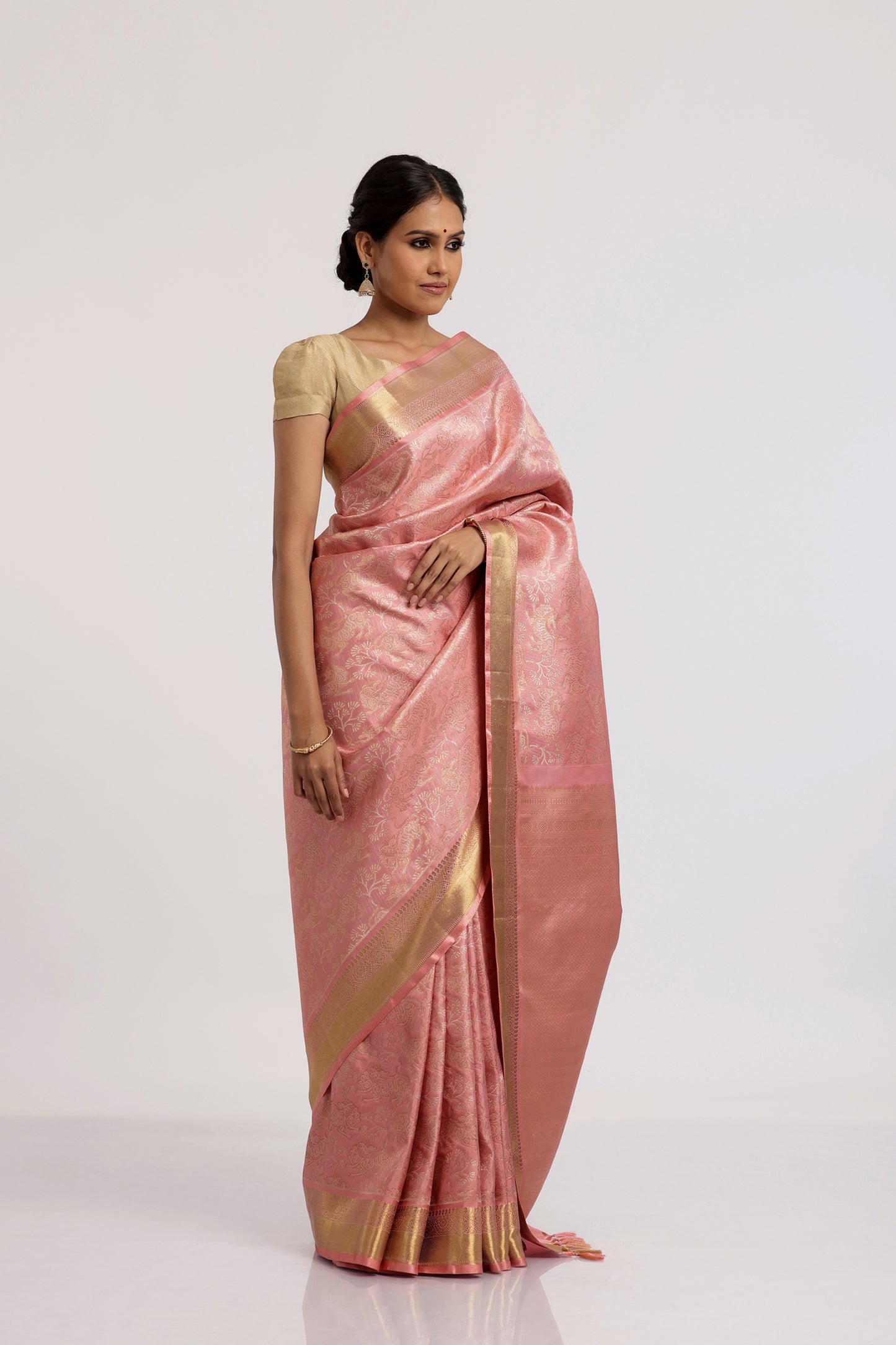Aarvi